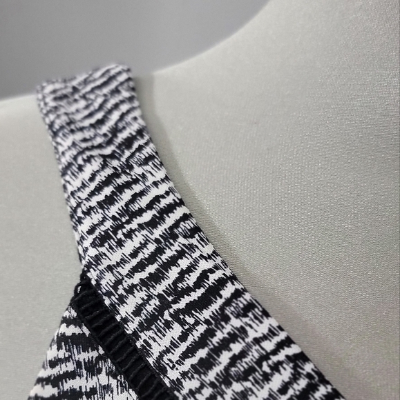 ❤️Mossimo Dress - Picture 2 of 12